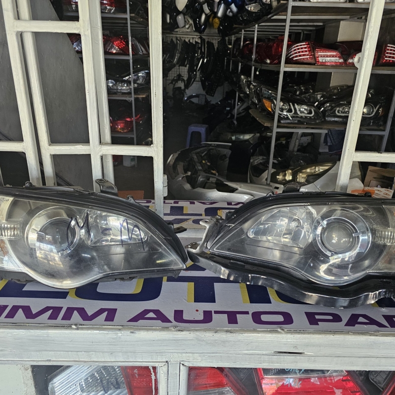Subaru Legacy / outback bp5 Headlights