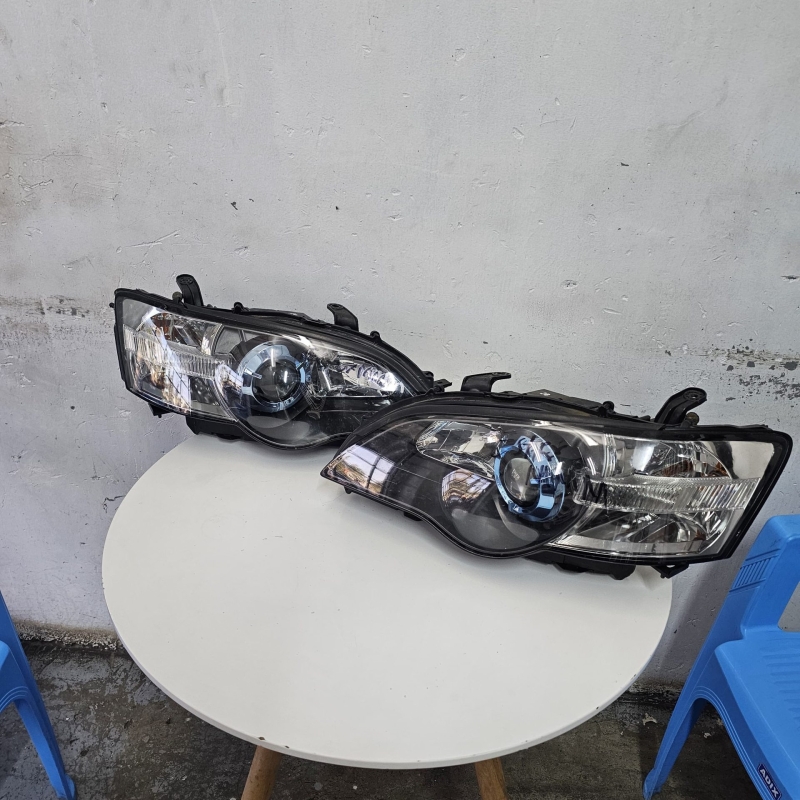 Subaru Legacy / Outback bp5 Headlights