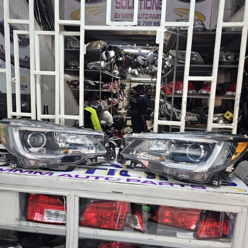 Subaru Legacy / Outback bs9 / bn9 Headlights