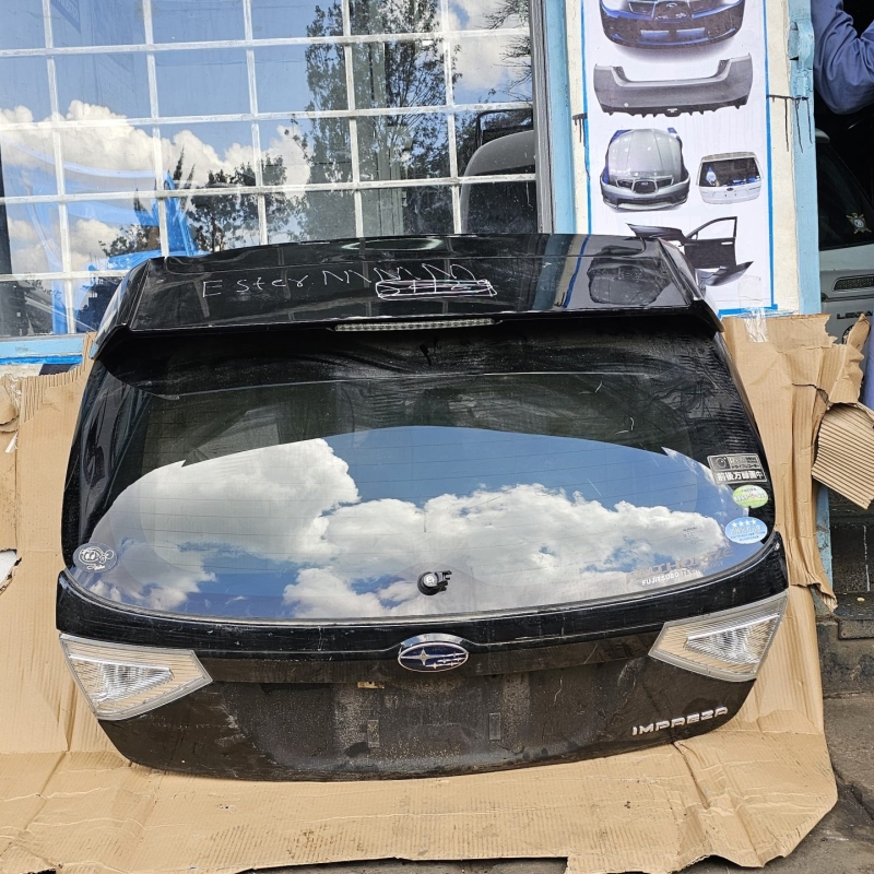 Subaru Impreza gh Tailgate