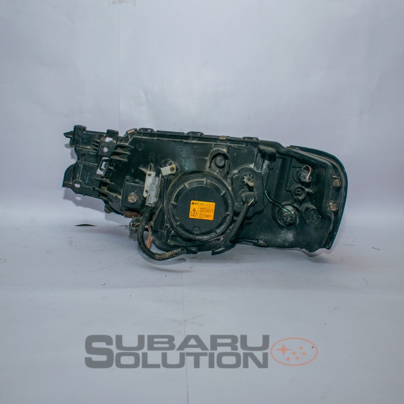 Subaru Forester sg5 Headlight
