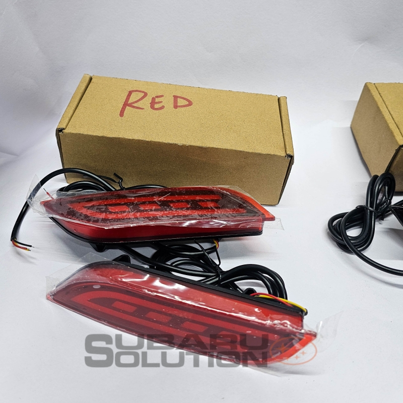 Red rear bumper reflectors