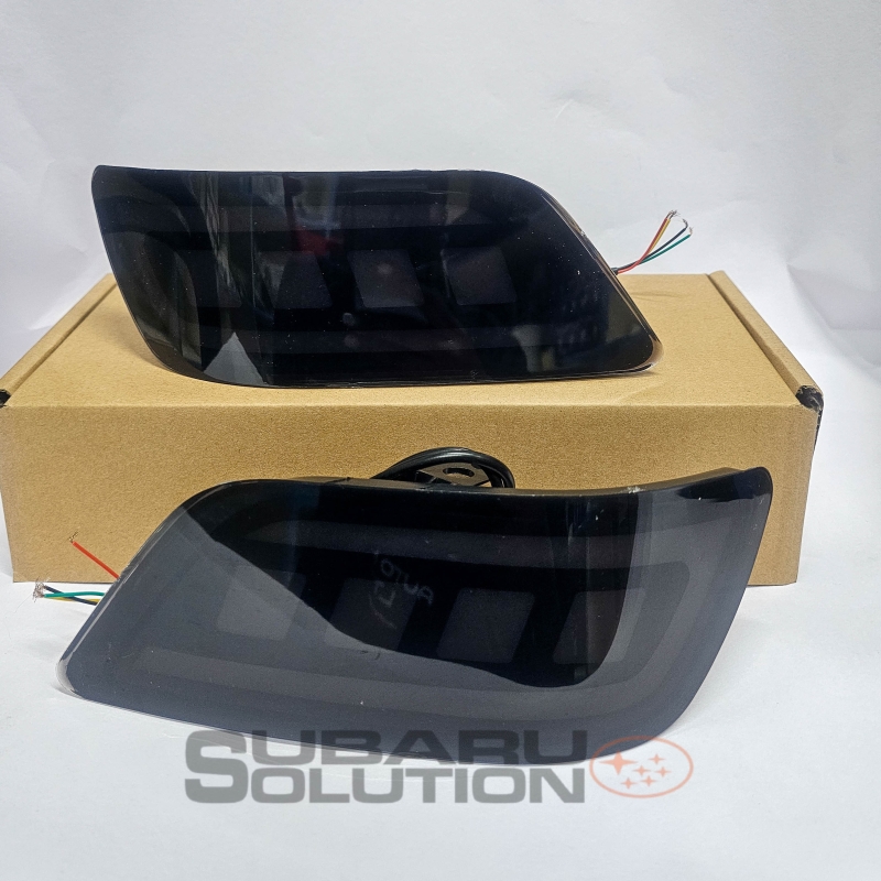 Subaru Forester SK rear bumper reflectors