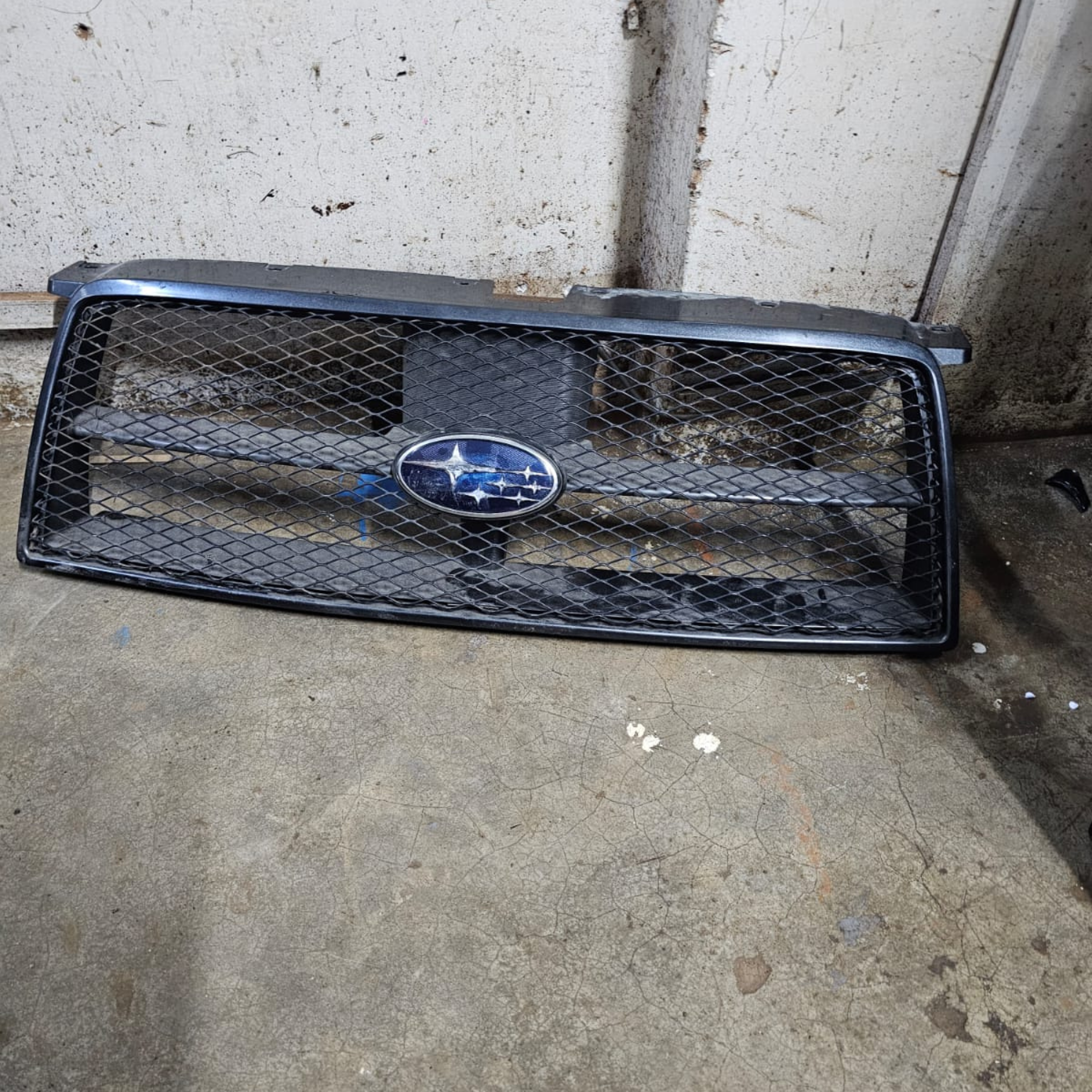 Subaru Forester SG9 Grill