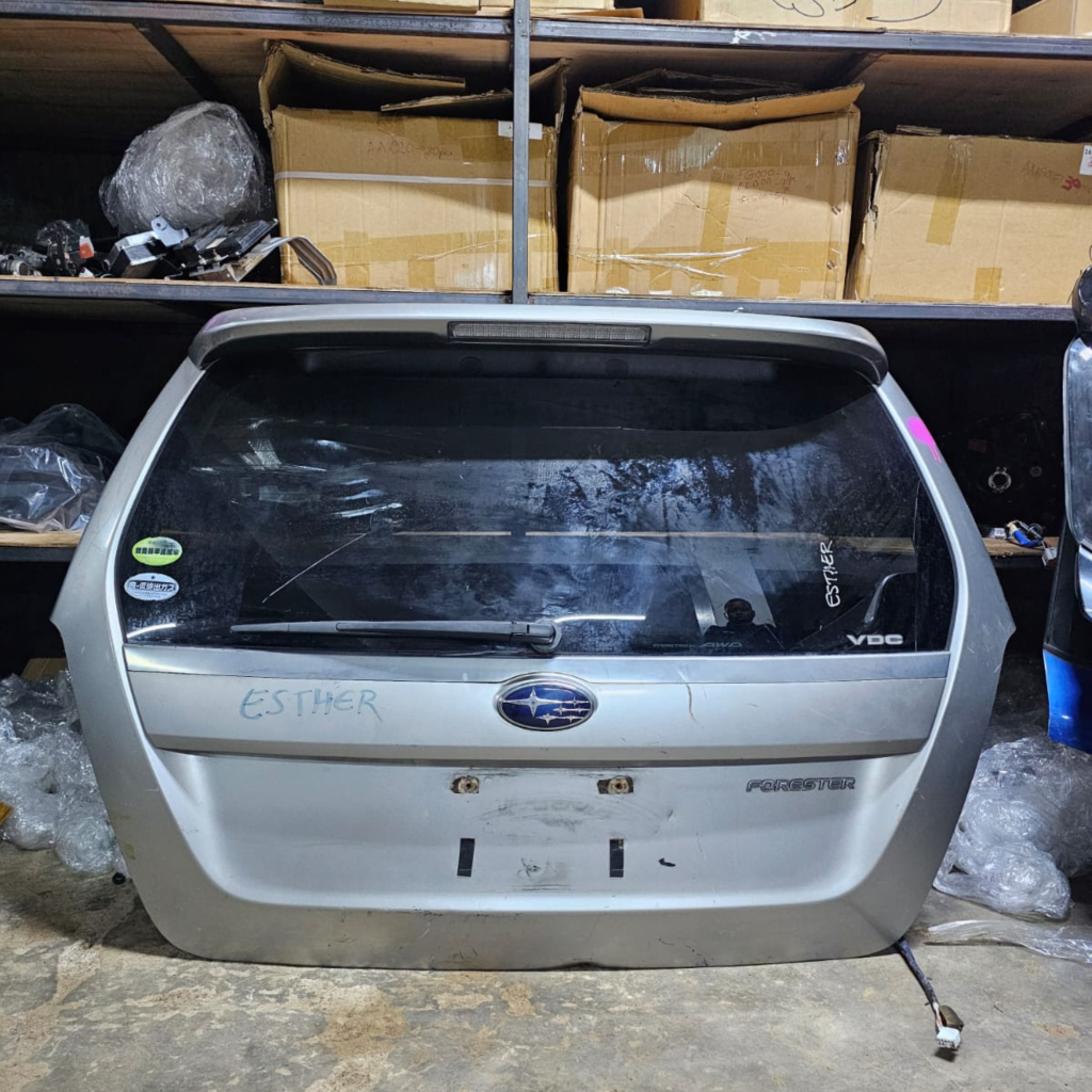 Subaru Forester SG9 Tailgate