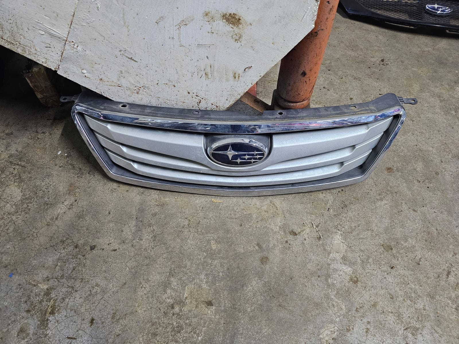 Subaru Outback BR9 Grill